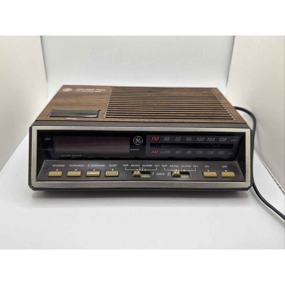 GE Vintage Alarm Clock Radio AM FM Model 7-4616B
